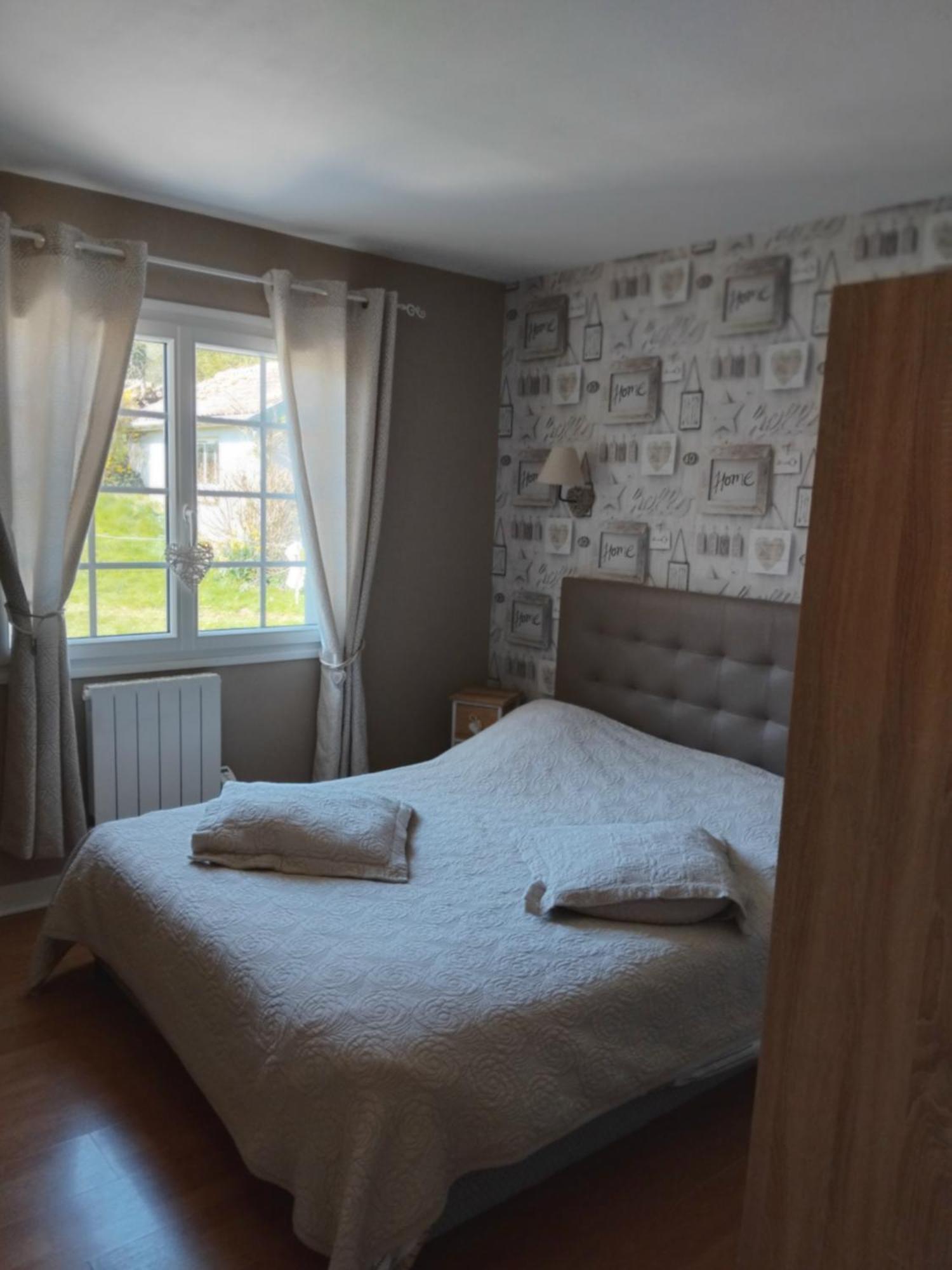 Gite De La Souche Avec Jacuzzi Doudeauville Екстер'єр фото